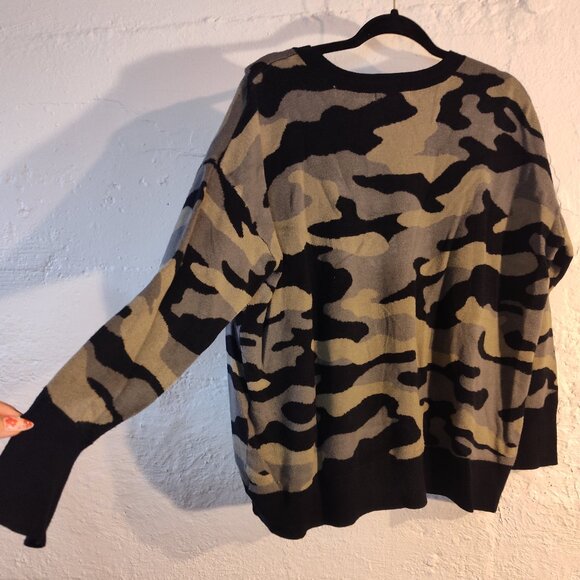 Isaac Mizrahi NY Olive Green Black Camo Long Sleeve Soft Knit Sweater Size XXL - Picture 11 of 12